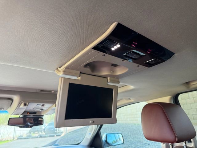 Used 2016 Chevrolet Suburban LTZ AWD/4WD image 10