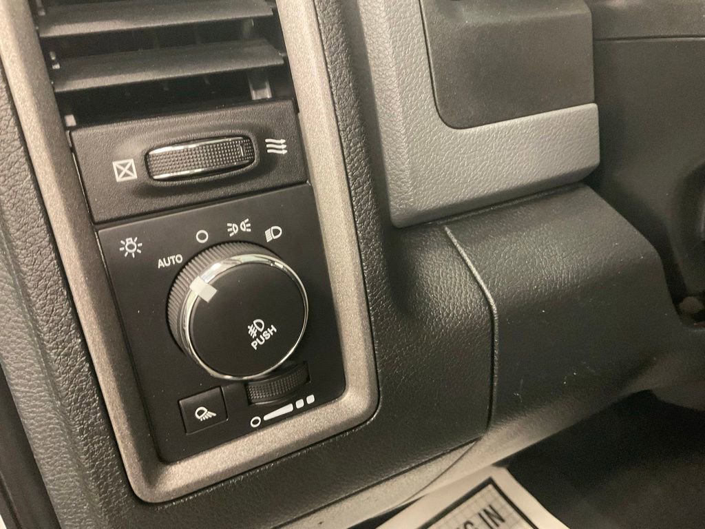 Used 2015 RAM 1500 Express AWD/4WD image 14