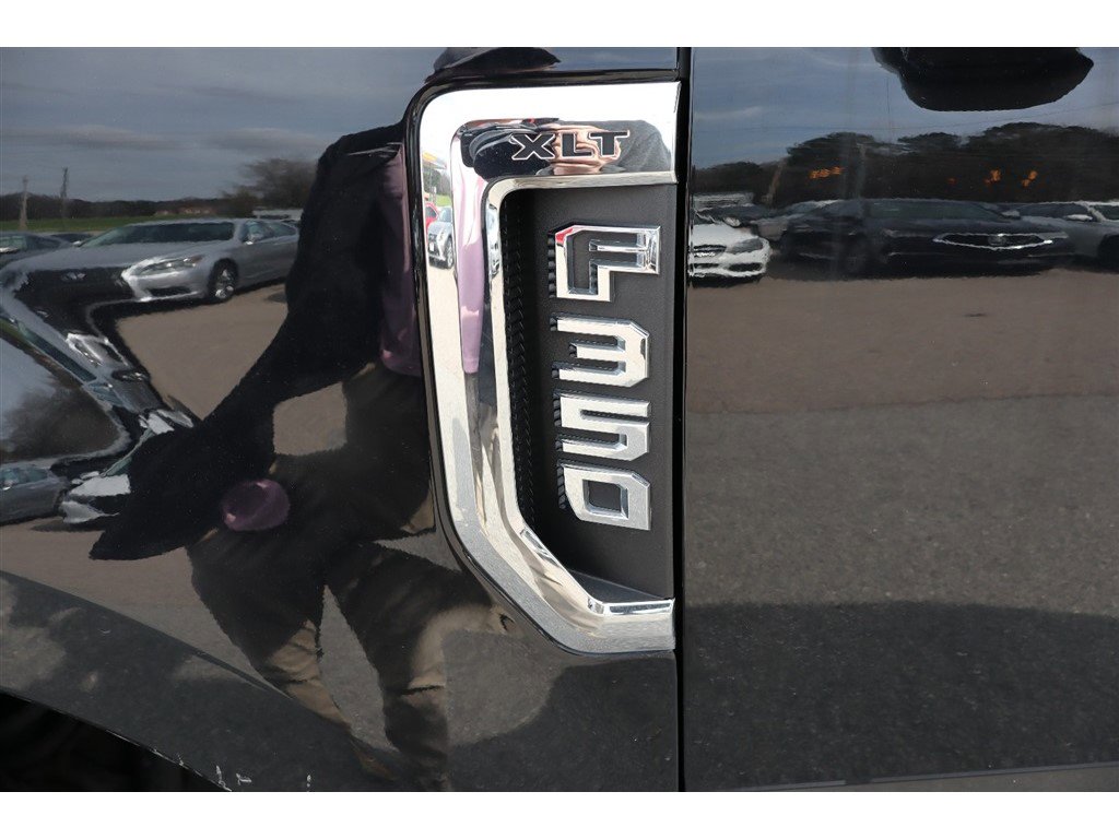 Used 2022 Ford F350 XLT image 9