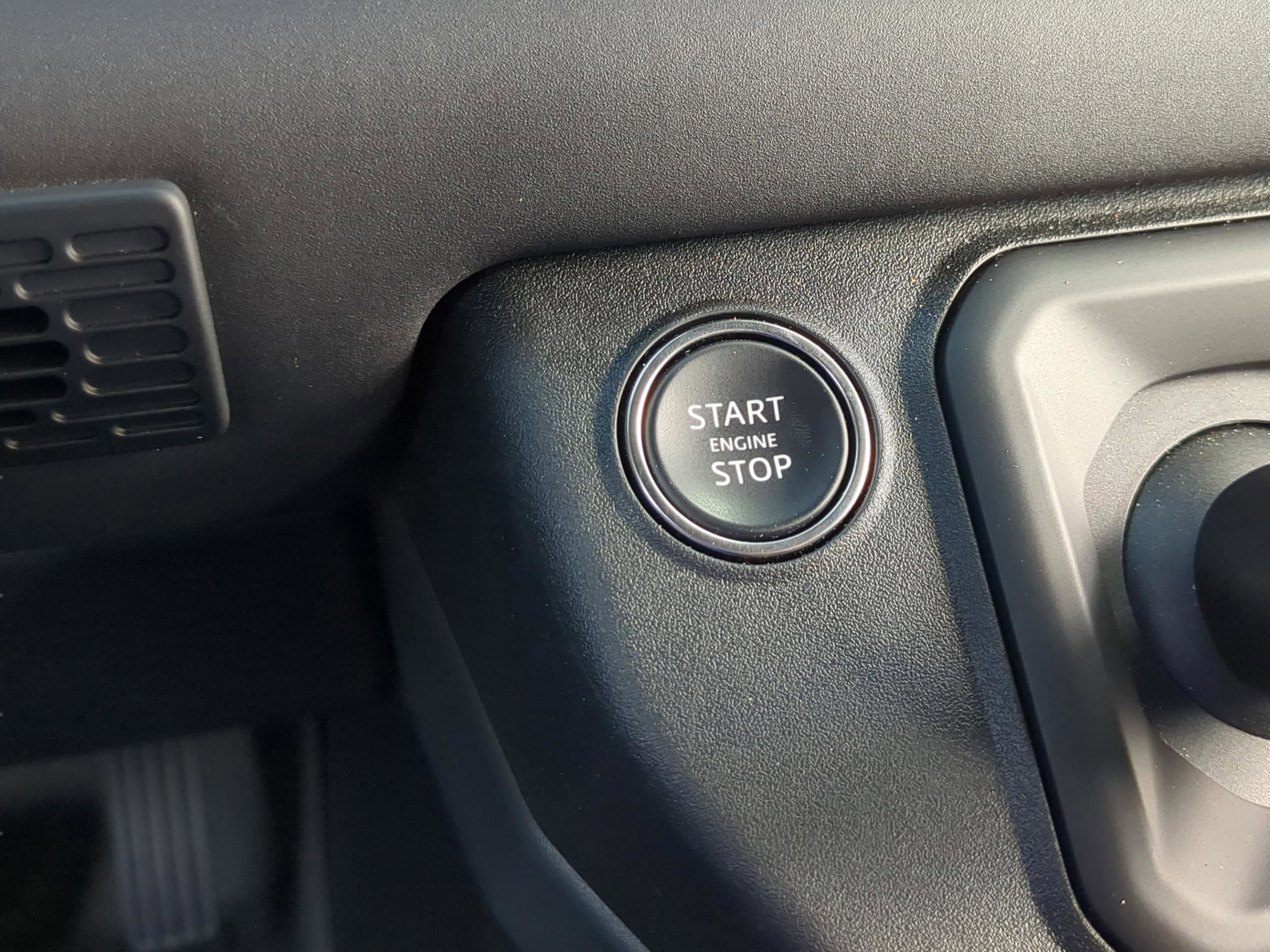 Used 2025 Land Rover Defender 110 S AWD/4WD image 18