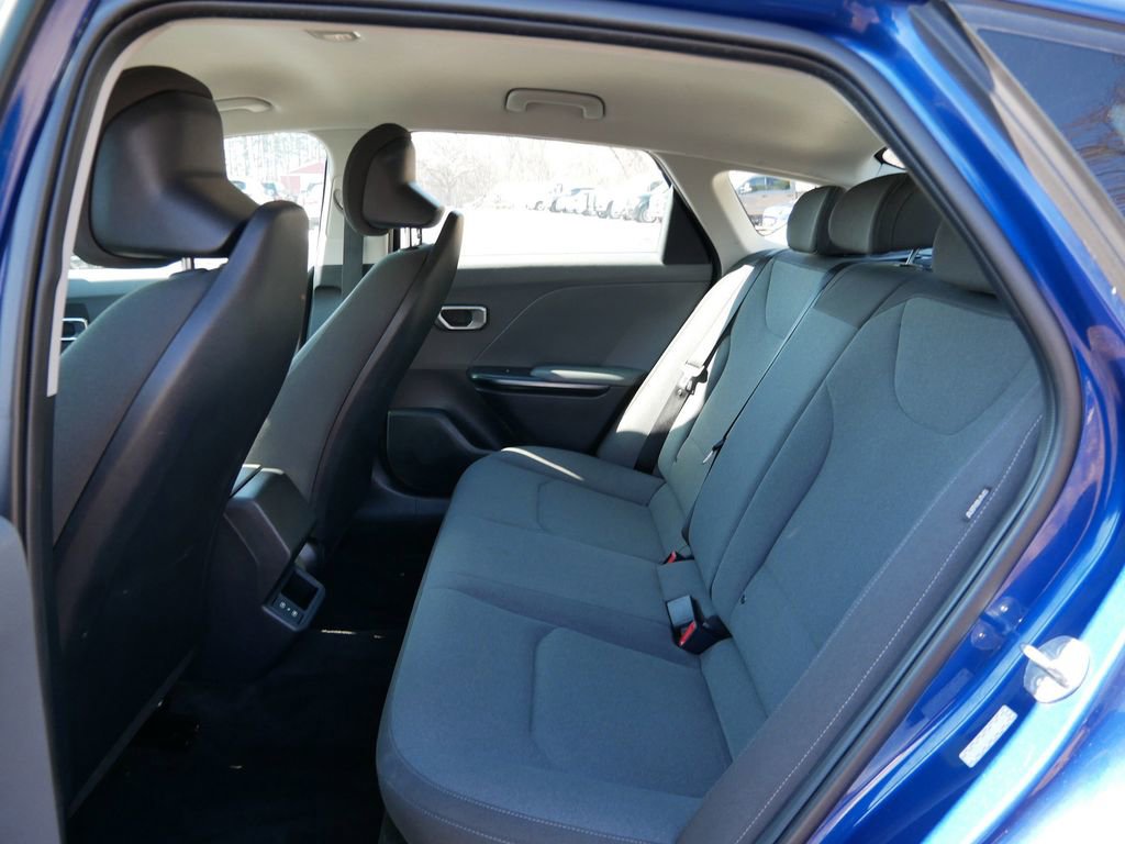 Used 2025 Kia K4 LXS image 11