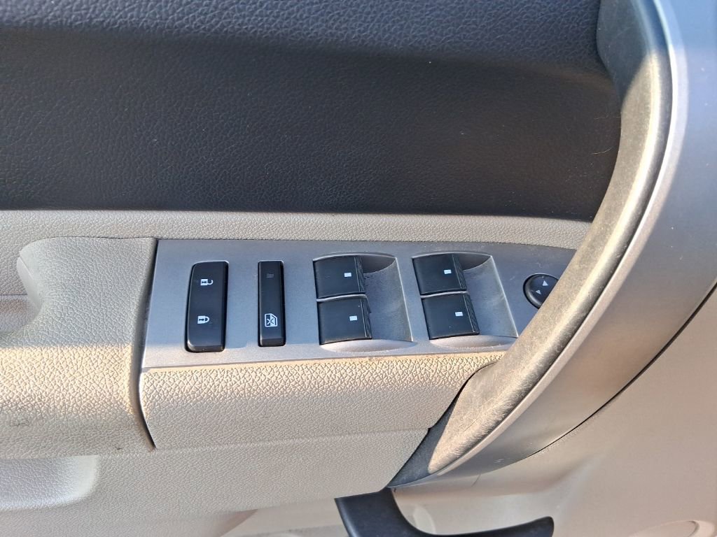 Used 2011 Chevrolet Silverado 1500 LT w/ All-Star Edition image 9