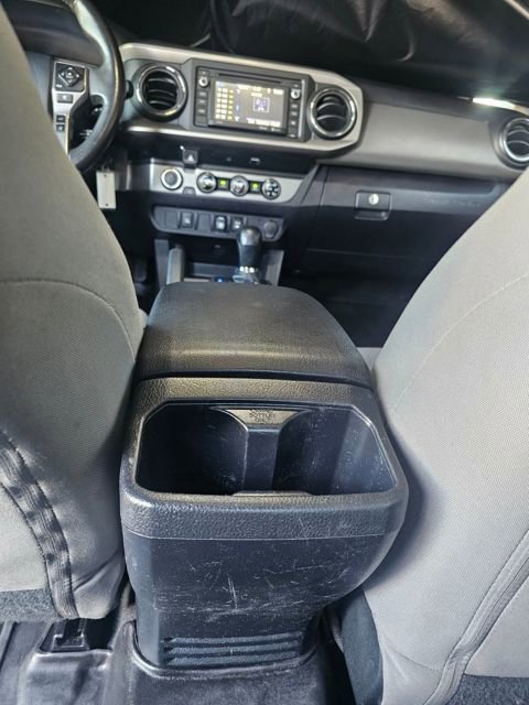 Used 2018 Toyota Tacoma SR5 image 33
