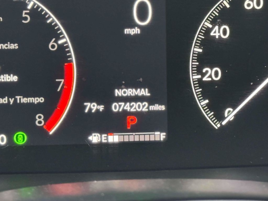 Used 2023 Honda Pilot Touring image 29