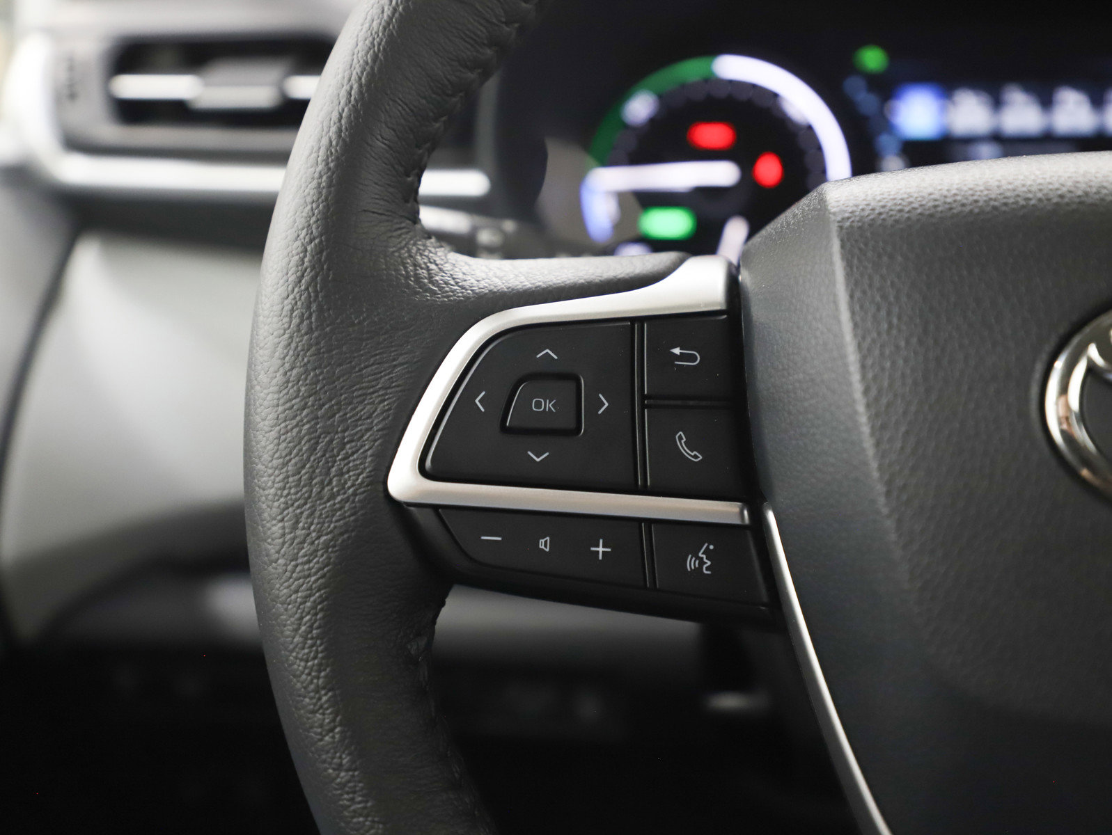 Used 2025 Toyota Sienna XLE image 29