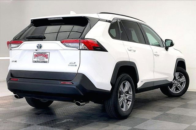 Used 2024 Toyota RAV4 XLE AWD/4WD image 13