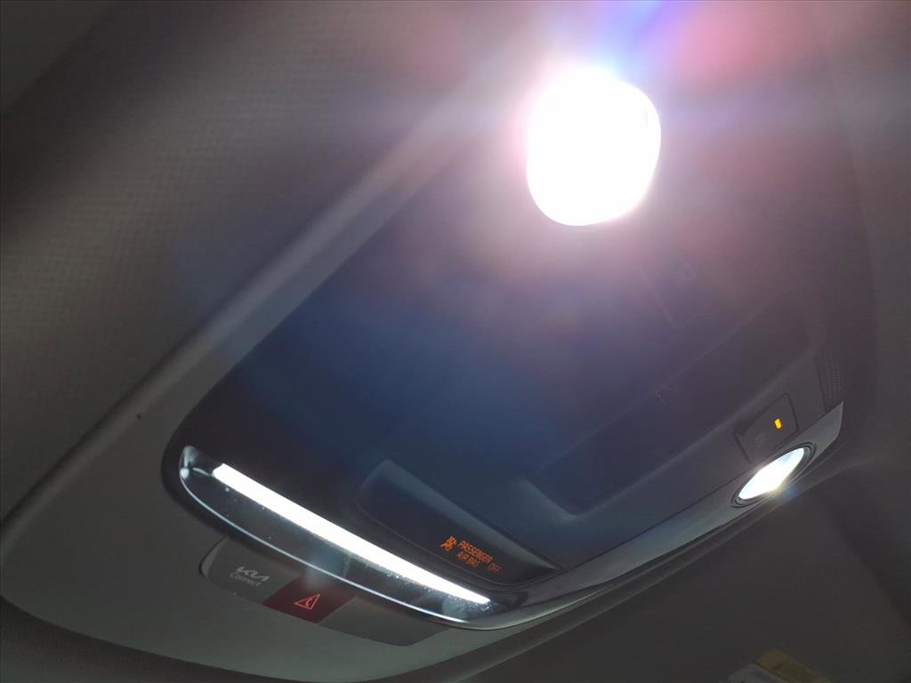 Used 2025 Kia Seltos EX w/ EX Sunroof Package image 29