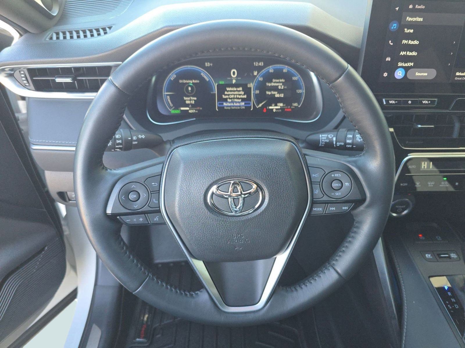 Used 2023 Toyota Venza Limited image 15