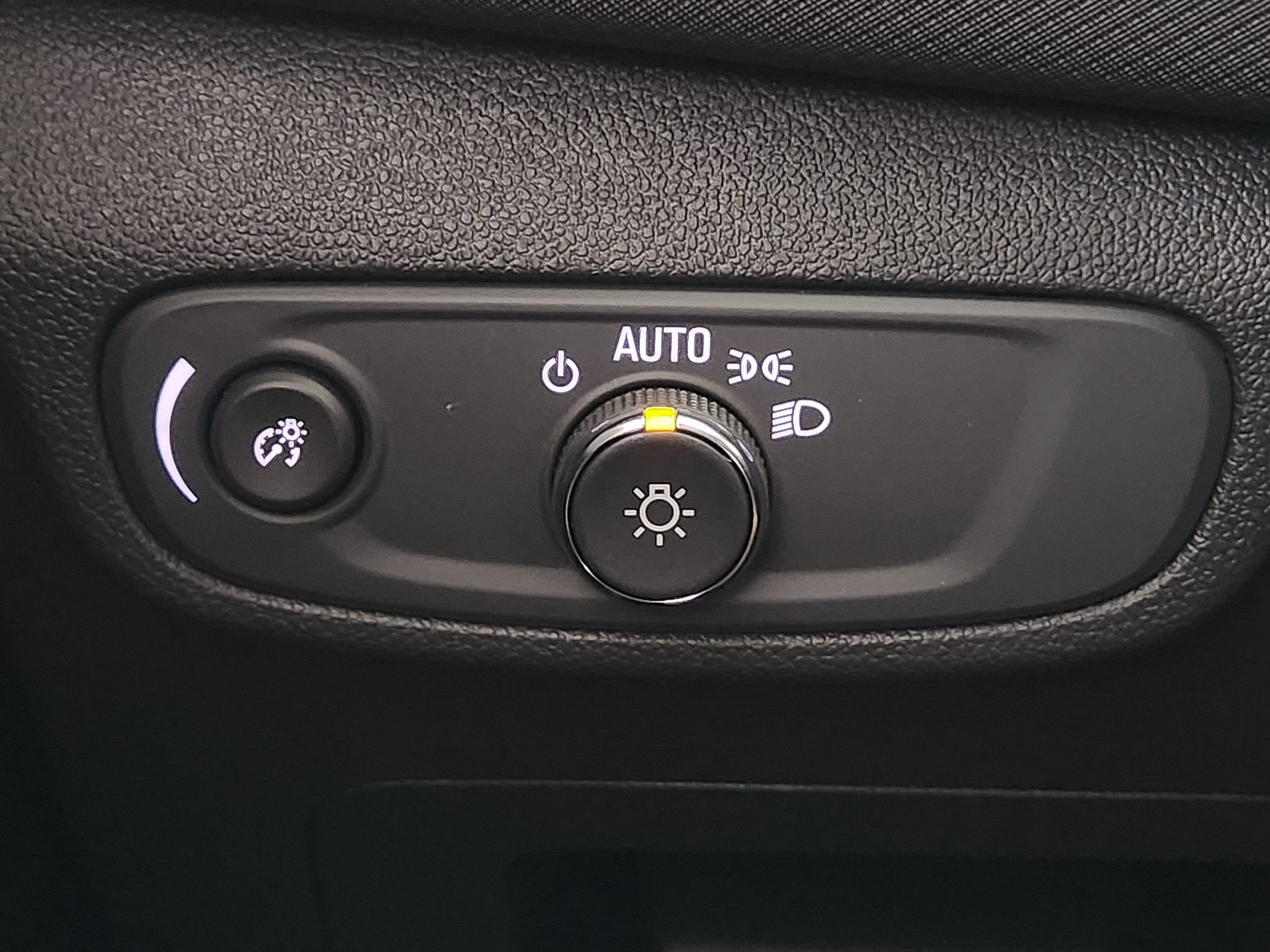 New 2026 Chevrolet TrailBlazer RS w/ Convenience Package FWD image 20