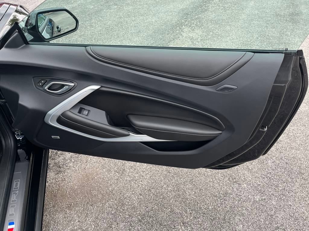 Used 2017 Chevrolet Camaro SS image 21