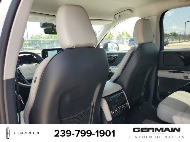 New 2026 Lincoln Aviator AWD image 21