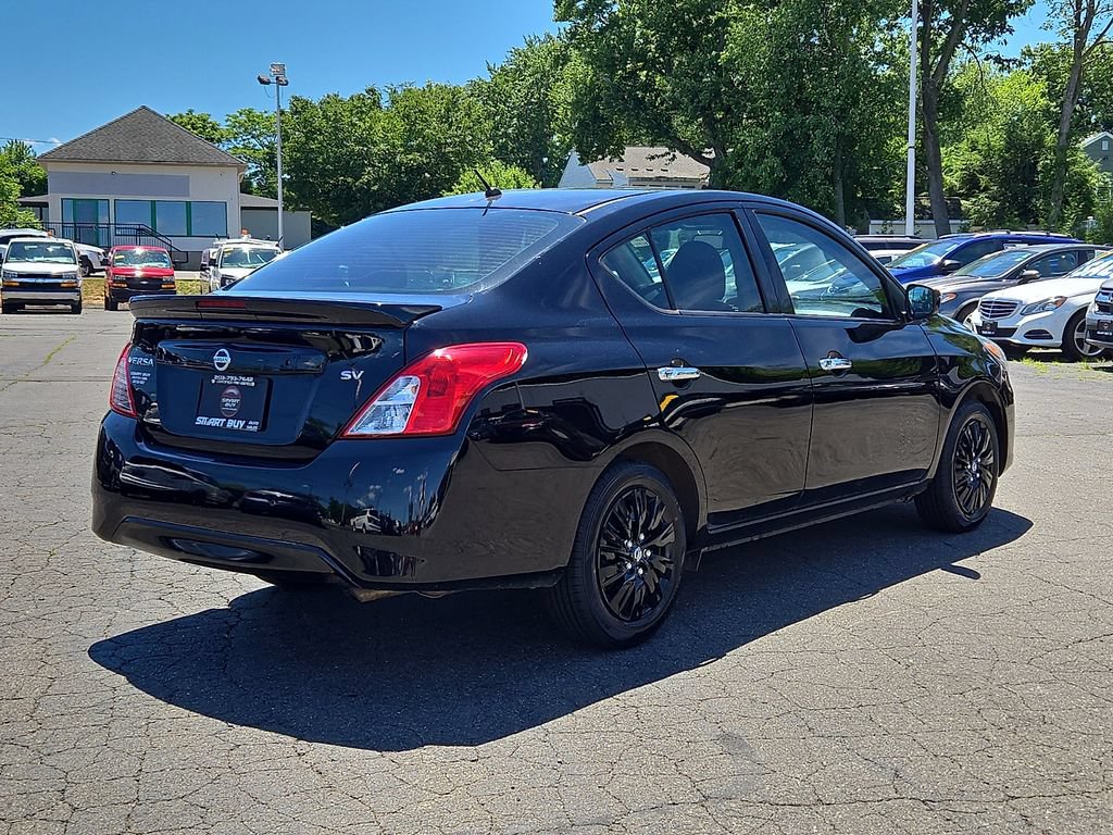 Used 2018 Nissan Versa SV FWD image 5