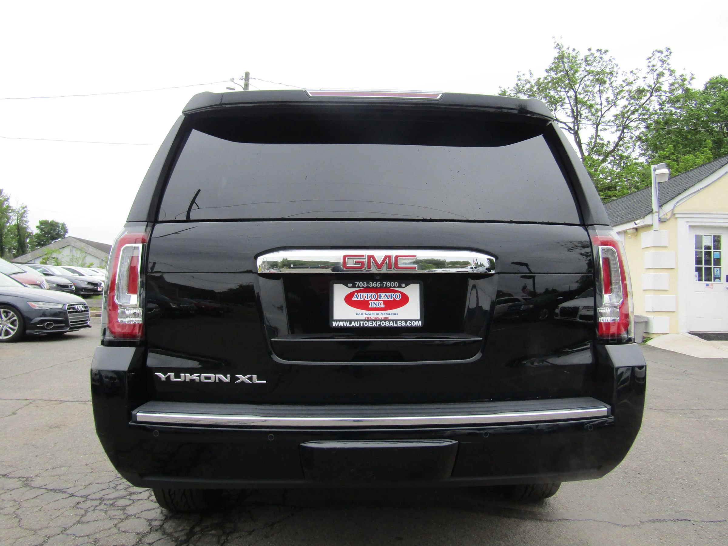 Used 2016 GMC Yukon XL Denali w/ Open Road Package AWD/4WD image 6