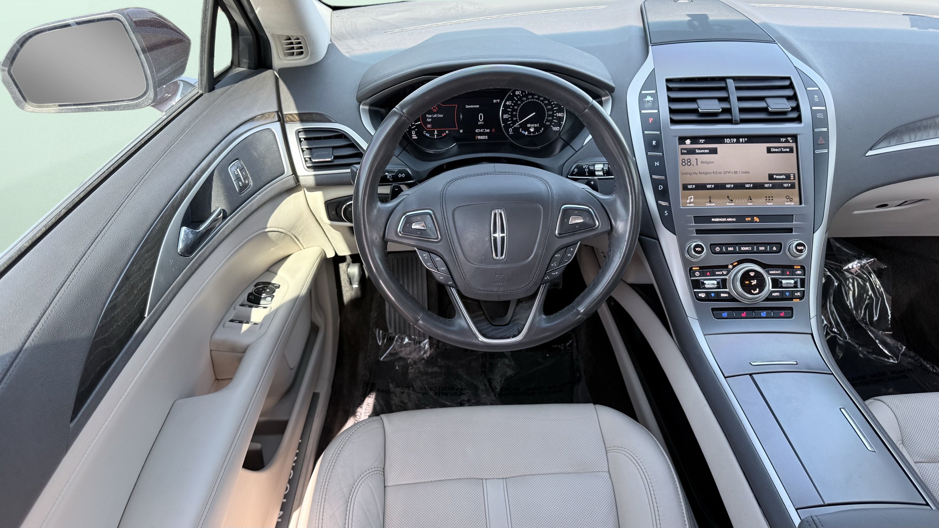 Used 2017 Lincoln MKZ Reserve FWD image 41