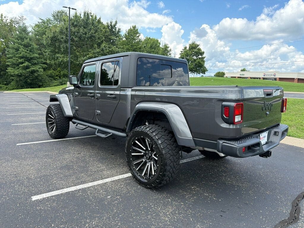 Used 2022 Jeep Gladiator Sport AWD/4WD image 6