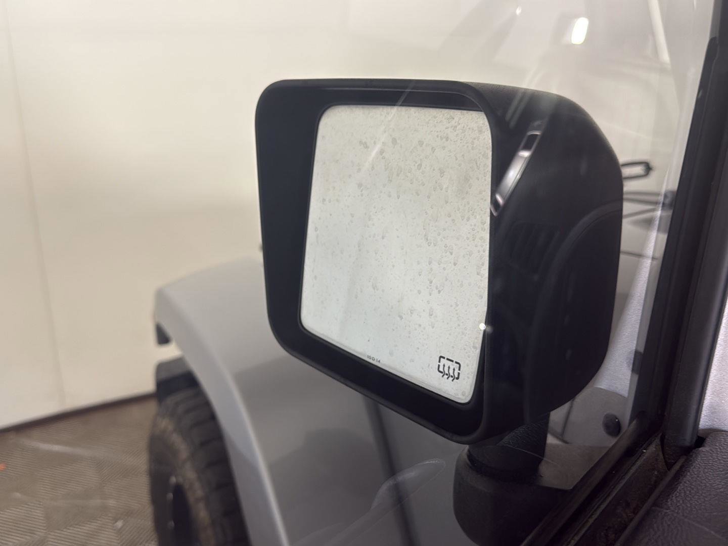 Used 2014 Jeep Wrangler Unlimited Sahara w/ Connectivity Group AWD/4WD image 11