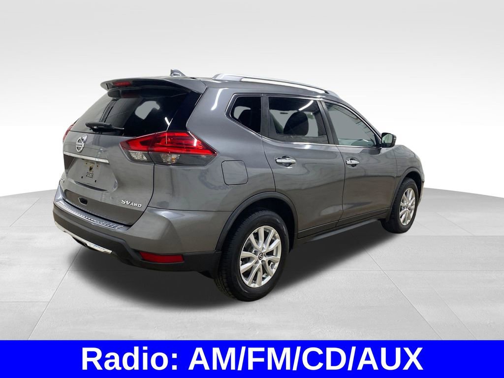 Used 2017 Nissan Rogue SV AWD/4WD image 4