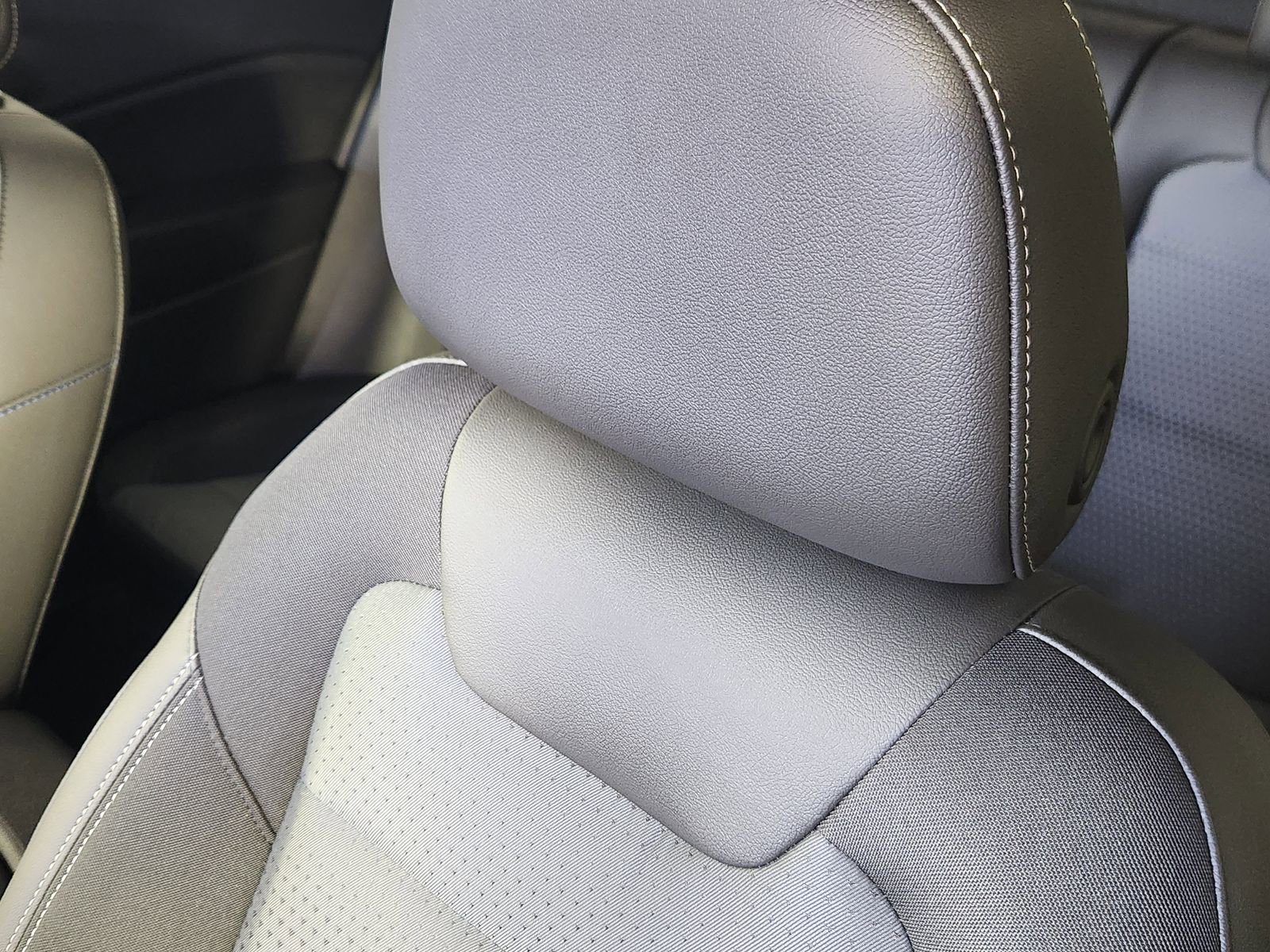 New 2026 Chevrolet Trax LT w/ Driver Confidence Package image 27