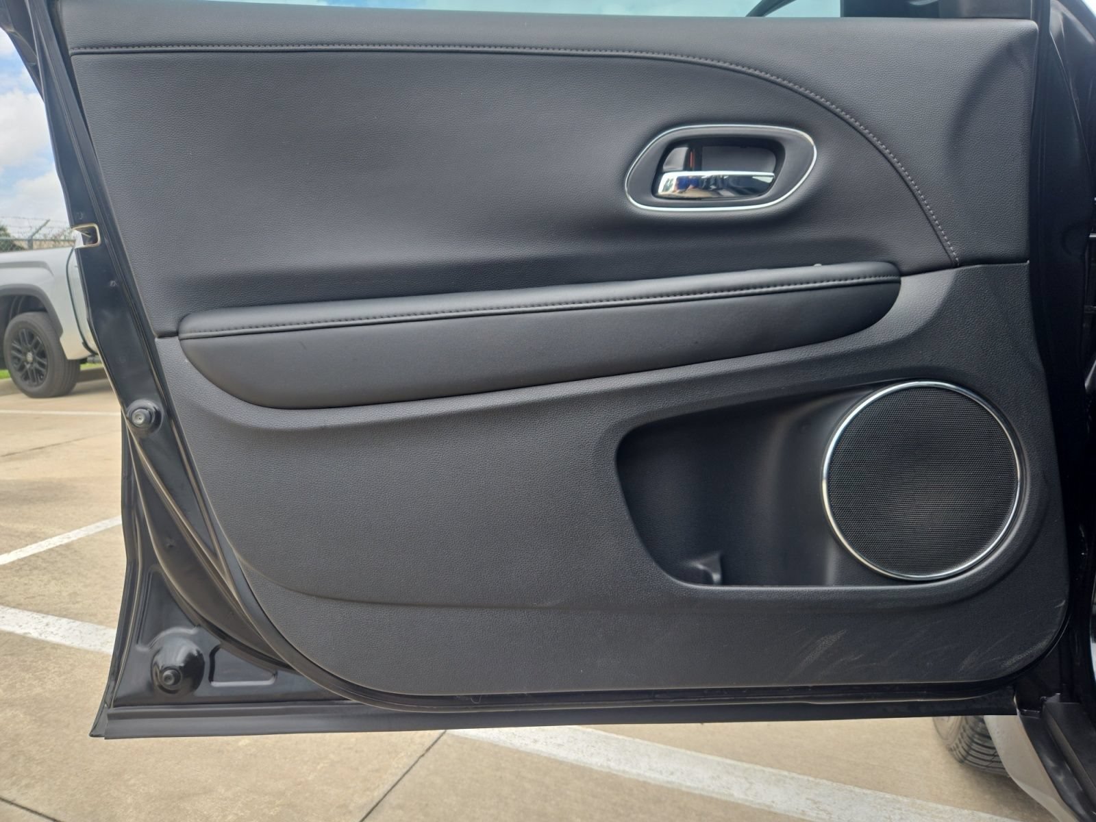 Used 2019 Honda HR-V EX-L image 12