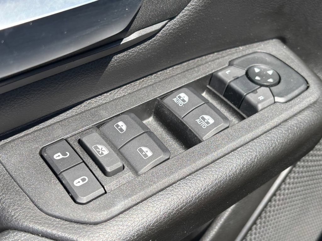 Used 2025 RAM 1500 Tradesman AWD/4WD image 11