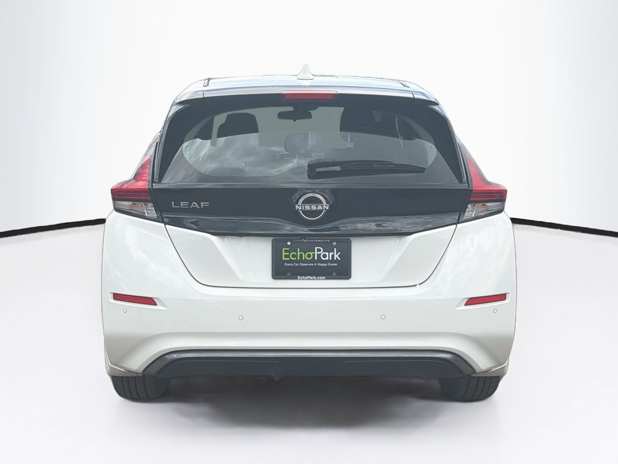 Used 2025 Nissan Leaf S FWD image 7