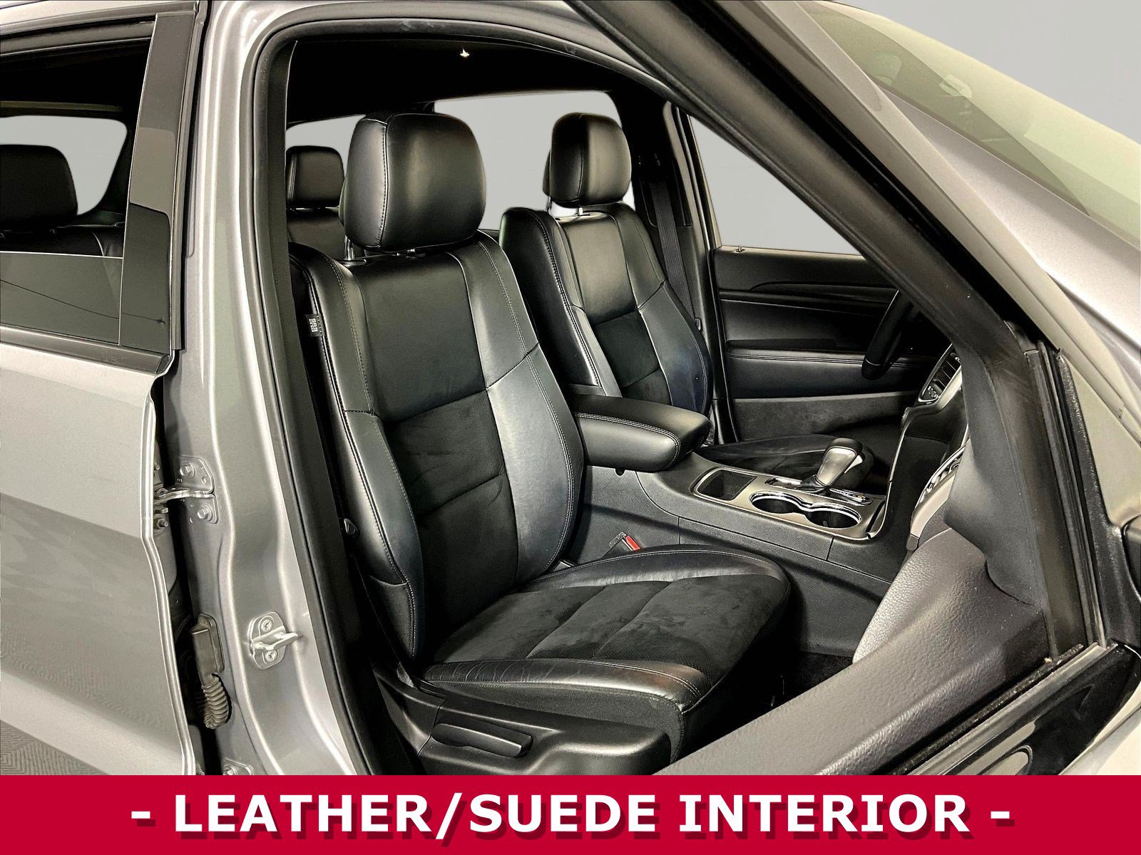 Used 2018 Jeep Grand Cherokee Altitude AWD/4WD image 28