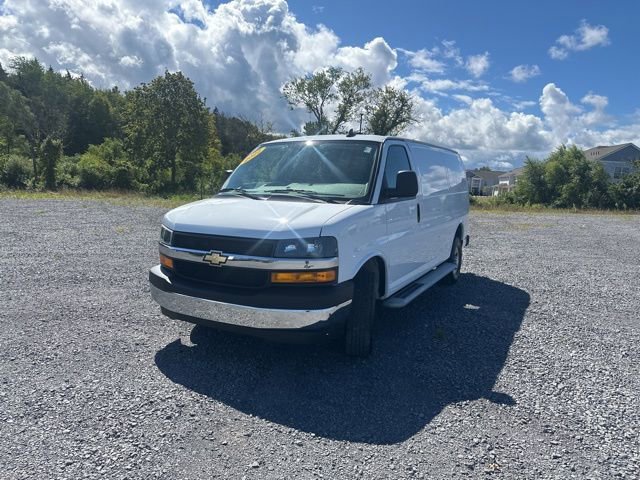 Used 2023 Chevrolet Express 2500 w/ Driver Convenience Package image 4