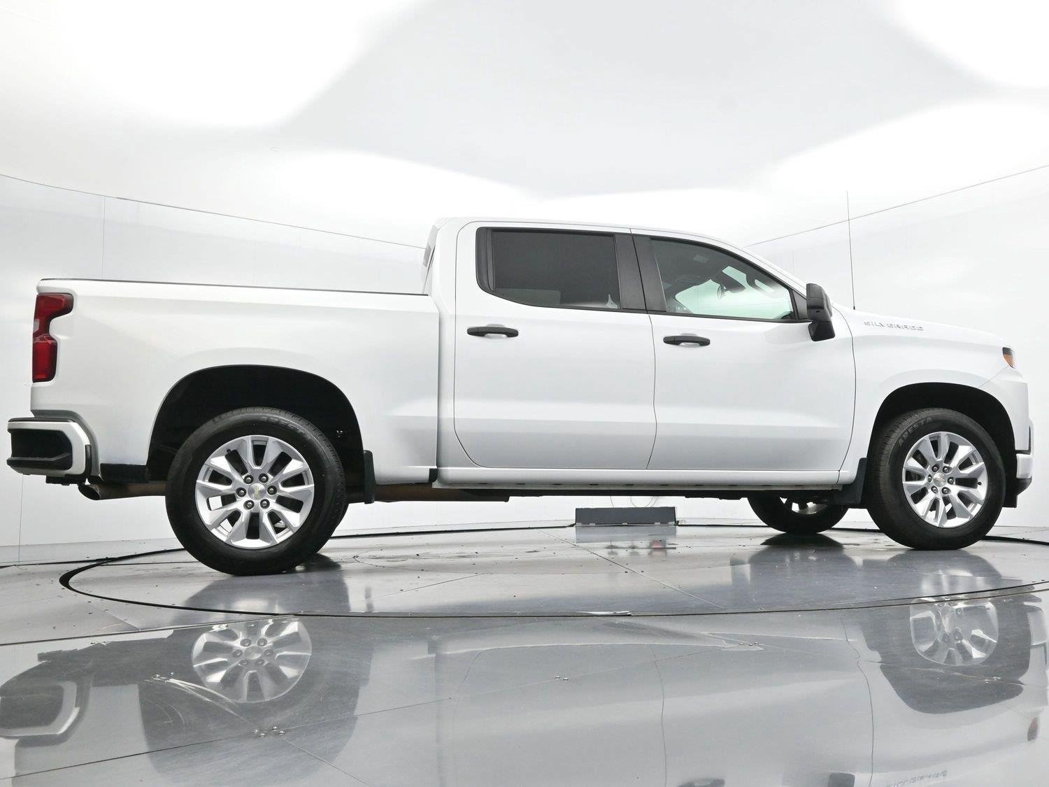 Used 2022 Chevrolet Silverado 1500 Custom w/ Safety Confidence Package RWD image 48