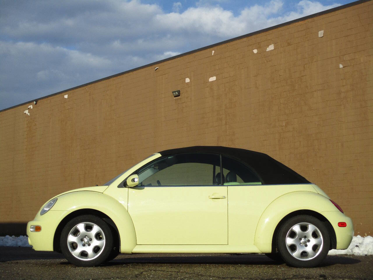 Used 2003 Volkswagen Beetle GLS image 5