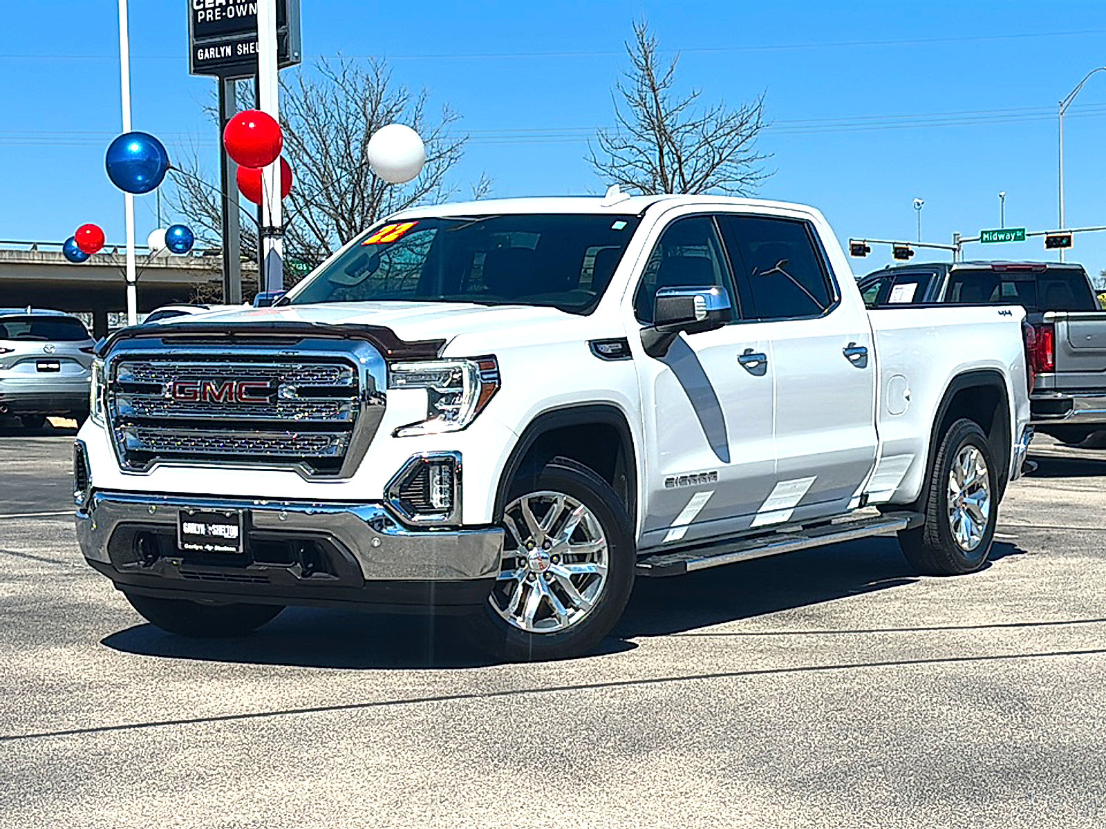 Used 2022 GMC Sierra 1500 SLT image 2