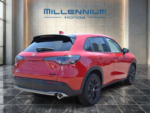 Used 2025 Honda HR-V Sport image 4