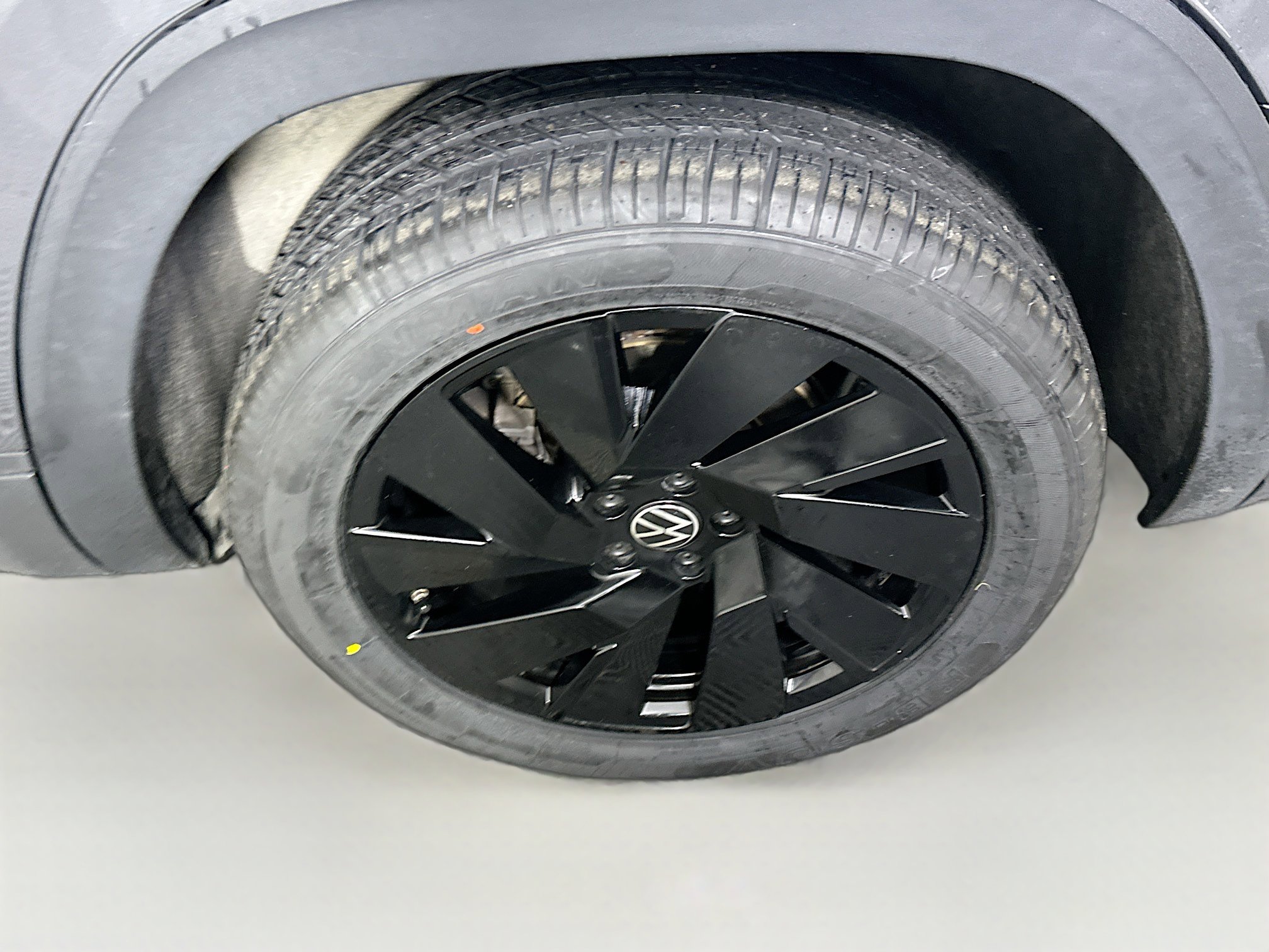 Used 2025 Volkswagen Atlas SE image 11