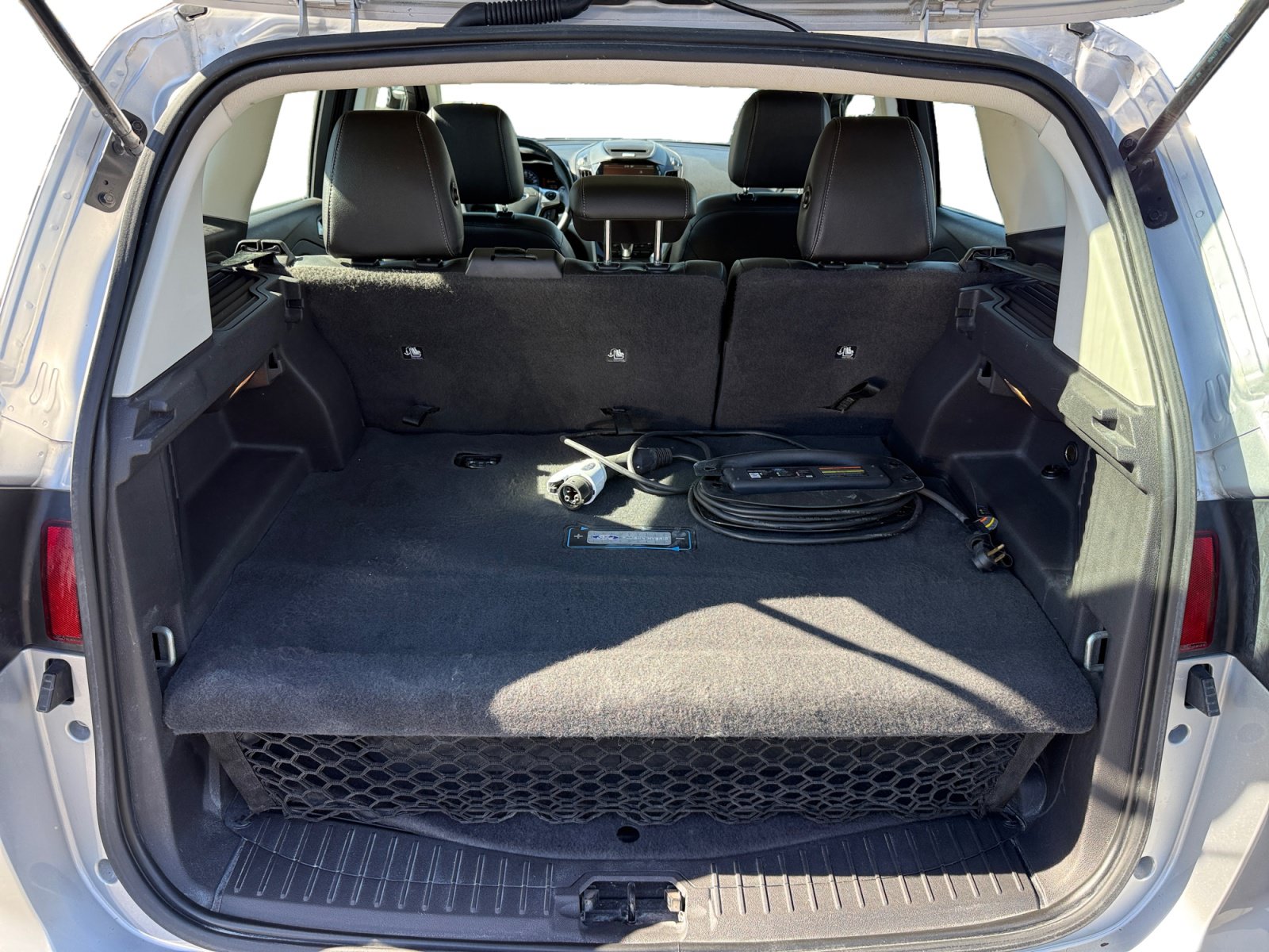 Used 2015 Ford C-MAX Energi SEL w/ Equipment Group 301A FWD image 17