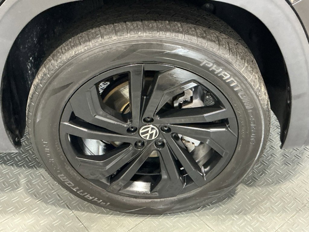 Used 2021 Volkswagen Atlas Cross Sport SEL image 31