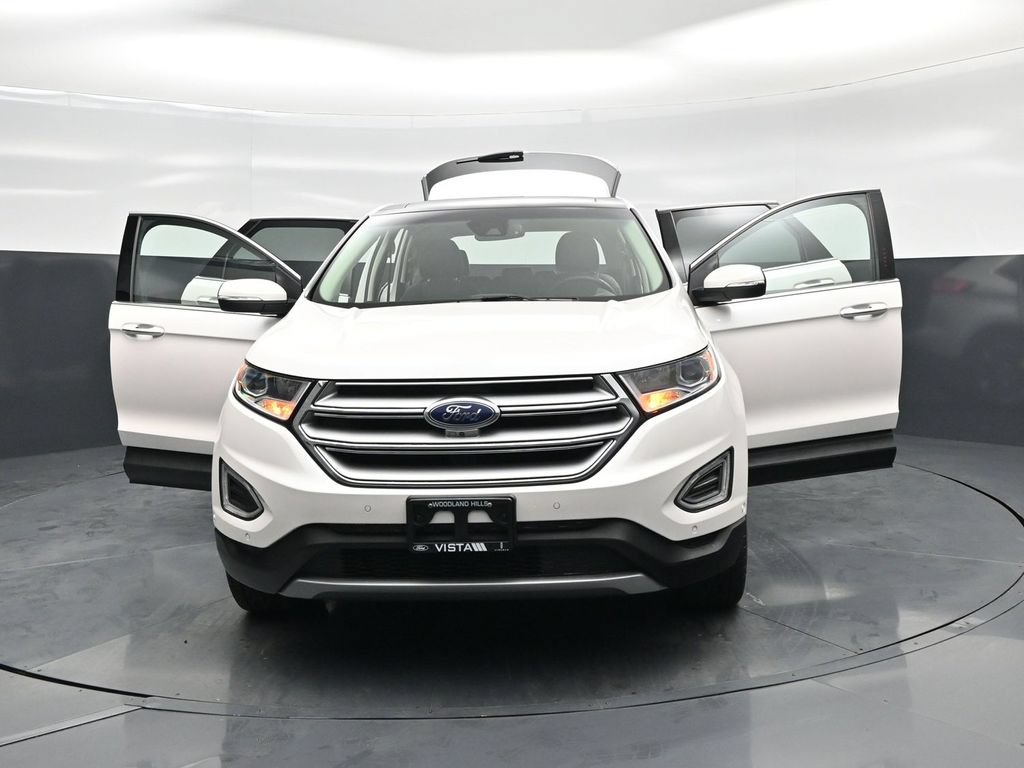 Used 2018 Ford Edge Titanium w/ Equipment Group 302A AWD/4WD image 31