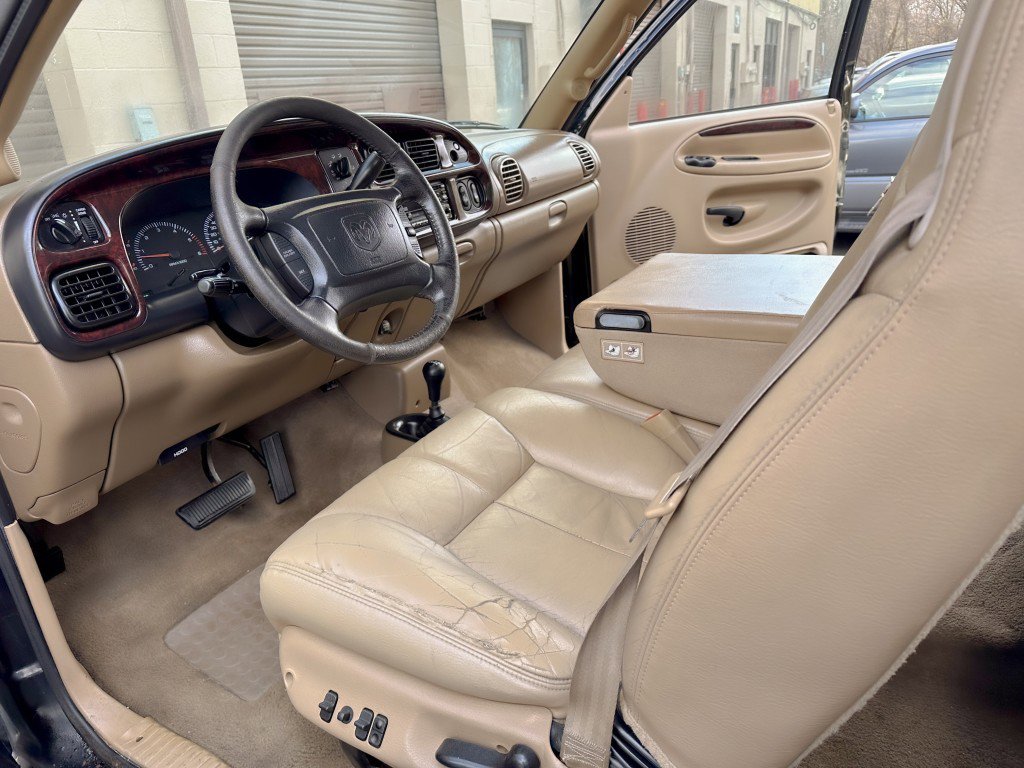 Used 2001 Dodge Ram 2500 Truck SLT image 16