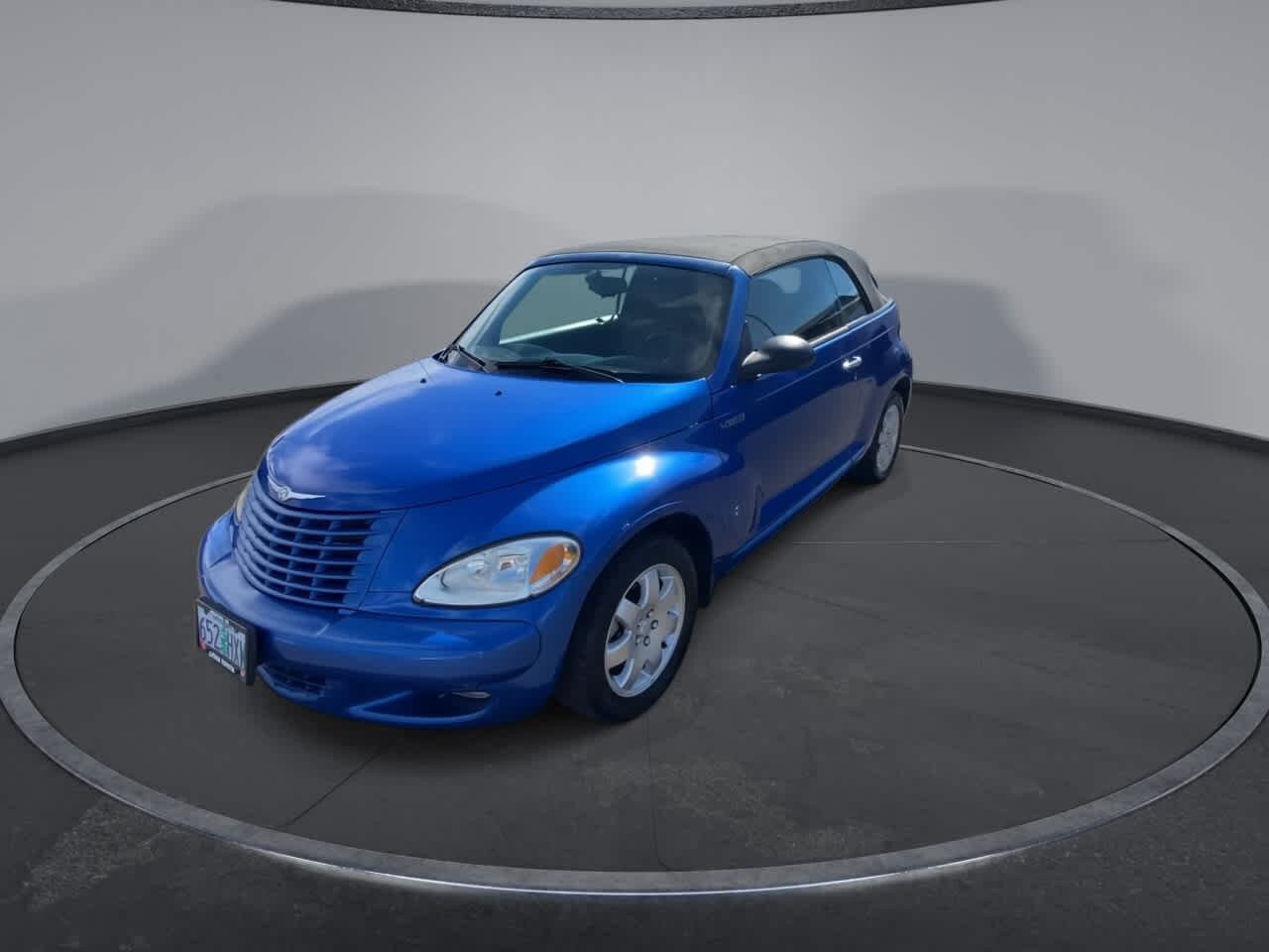 Used 2005 Chrysler PT Cruiser Touring FWD image 3