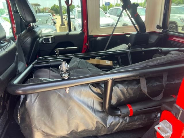 Used 2021 Jeep Wrangler Unlimited Rubicon w/ Dual Top Group AWD/4WD image 8