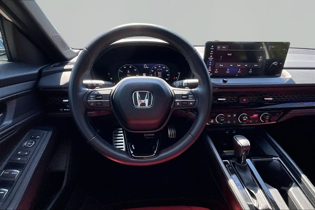 Used 2025 Honda Accord Sport image 9