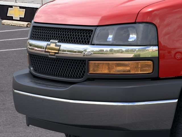 New 2026 Chevrolet Express 3500 RWD image 13