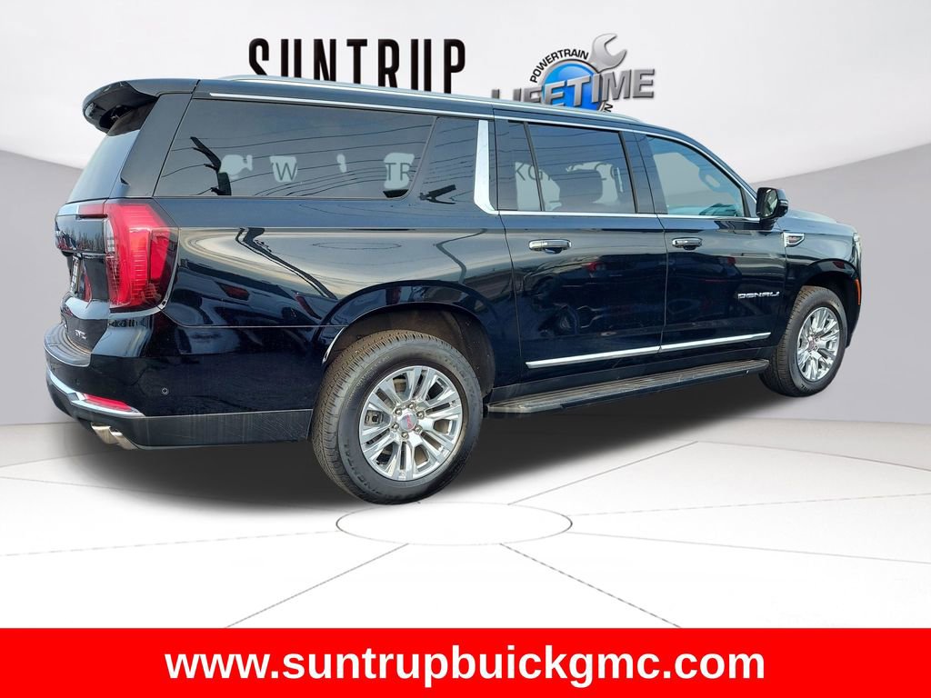 Used 2025 GMC Yukon XL Denali image 4