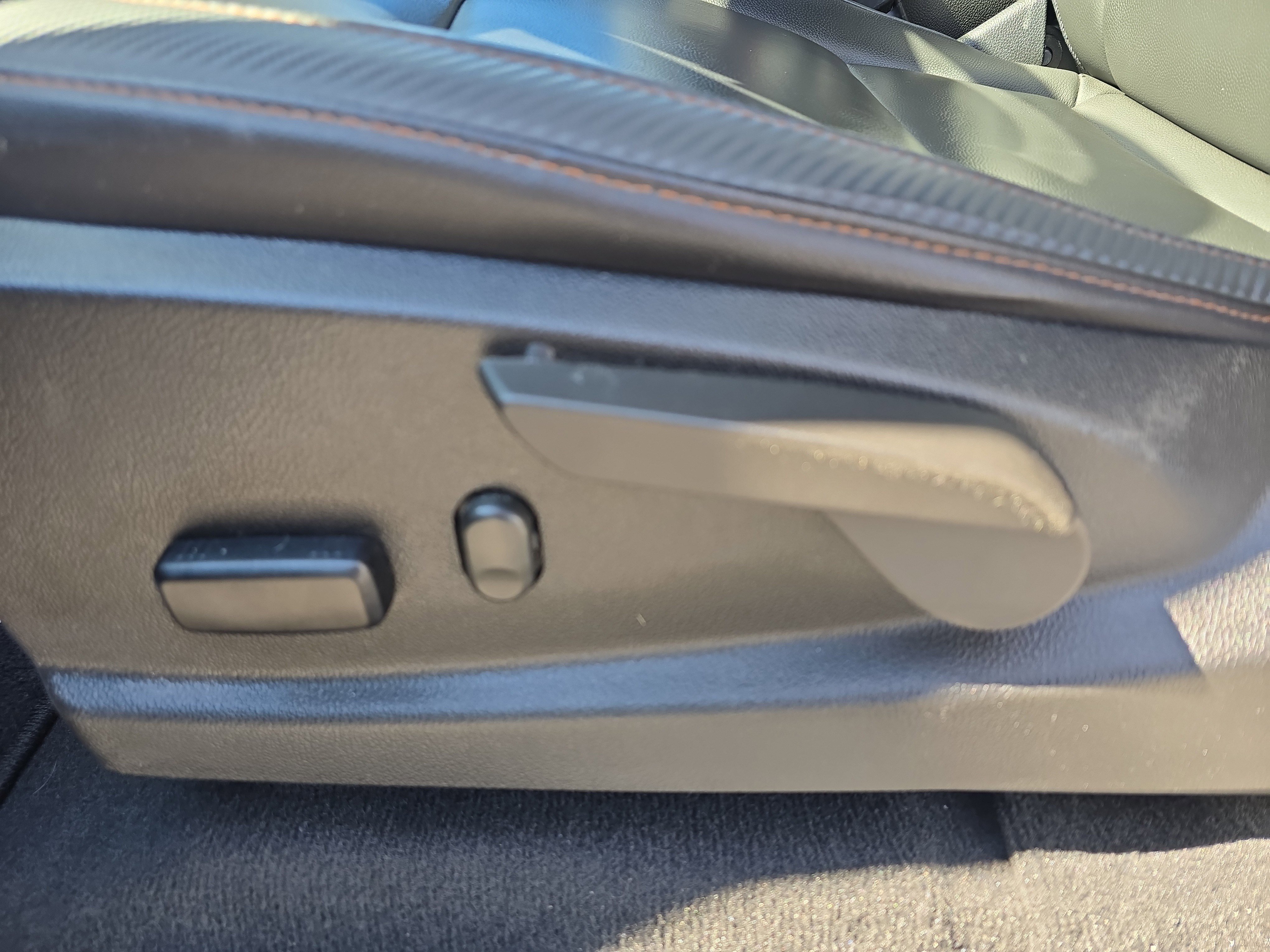 Used 2022 GMC Canyon AT4 image 20