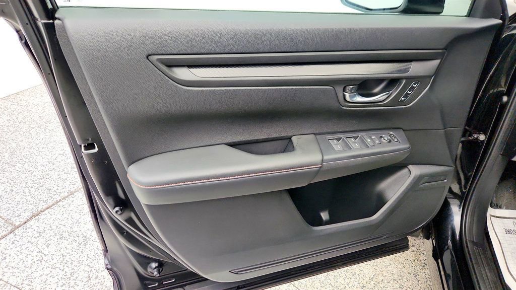 Used 2025 Honda CR-V Sport-L image 11