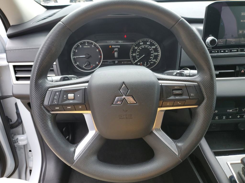 Used 2023 Mitsubishi Outlander ES FWD image 20