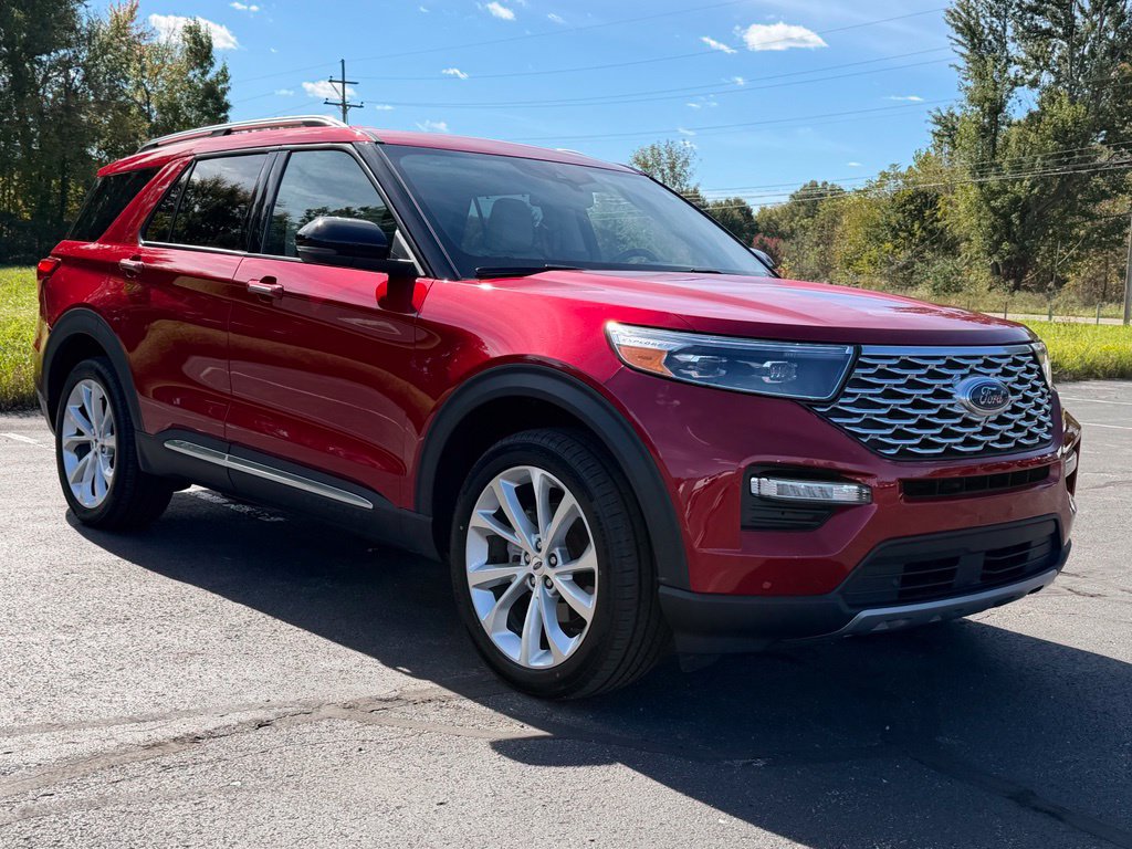Certified 2023 Ford Explorer Platinum w/ Technology Package AWD/4WD image 6