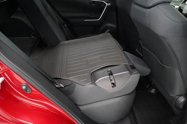 Used 2023 Toyota RAV4 LE image 59