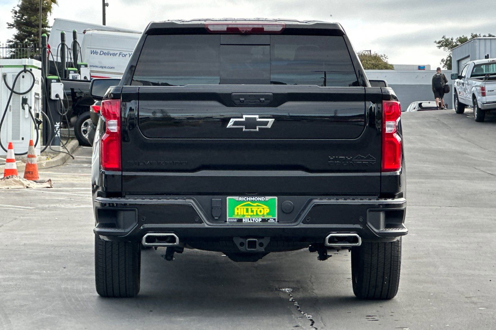 Used 2024 Chevrolet Silverado 1500 High Country w/ Technology Package image 6