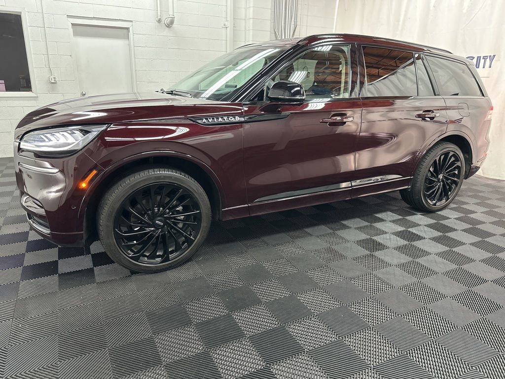 Used 2023 Lincoln Aviator Reserve w/ Equipment Group 201A AWD/4WD image 5