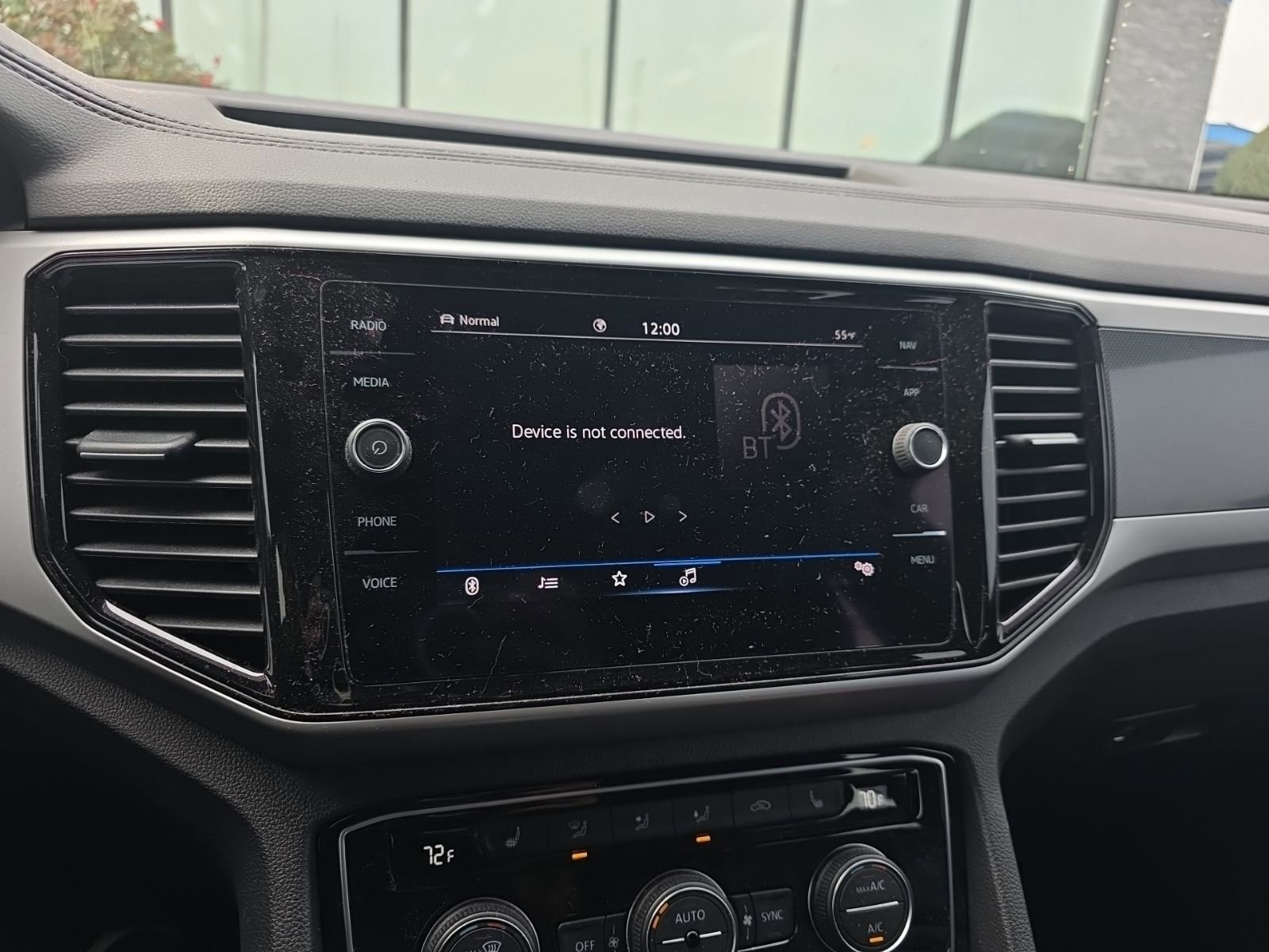 Used 2022 Volkswagen Atlas Cross Sport SEL R-Line image 19