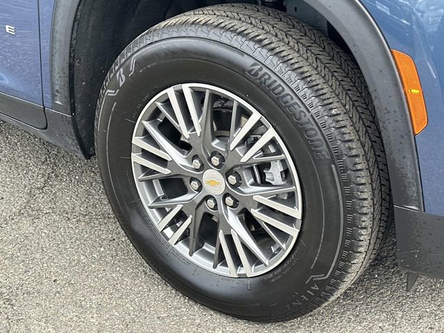 Used 2025 Chevrolet Traverse LT image 7